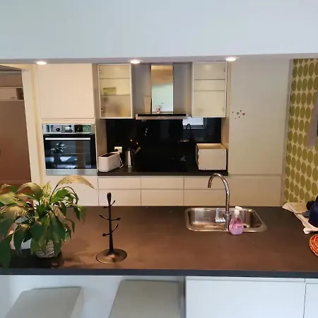 Big, Spacious With Free Parking *