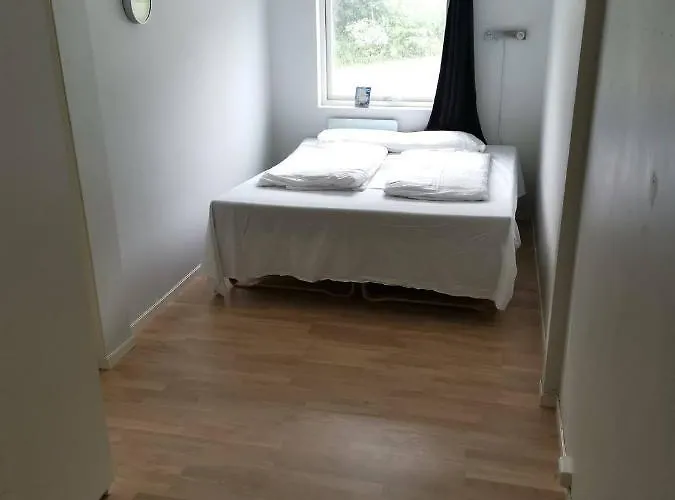 Big, Spacious With Free Parking *