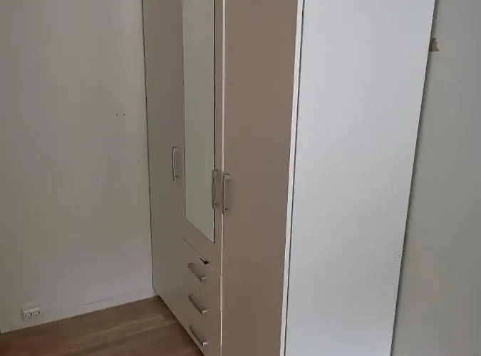 Apartment Big, Spacious With Free Parking *